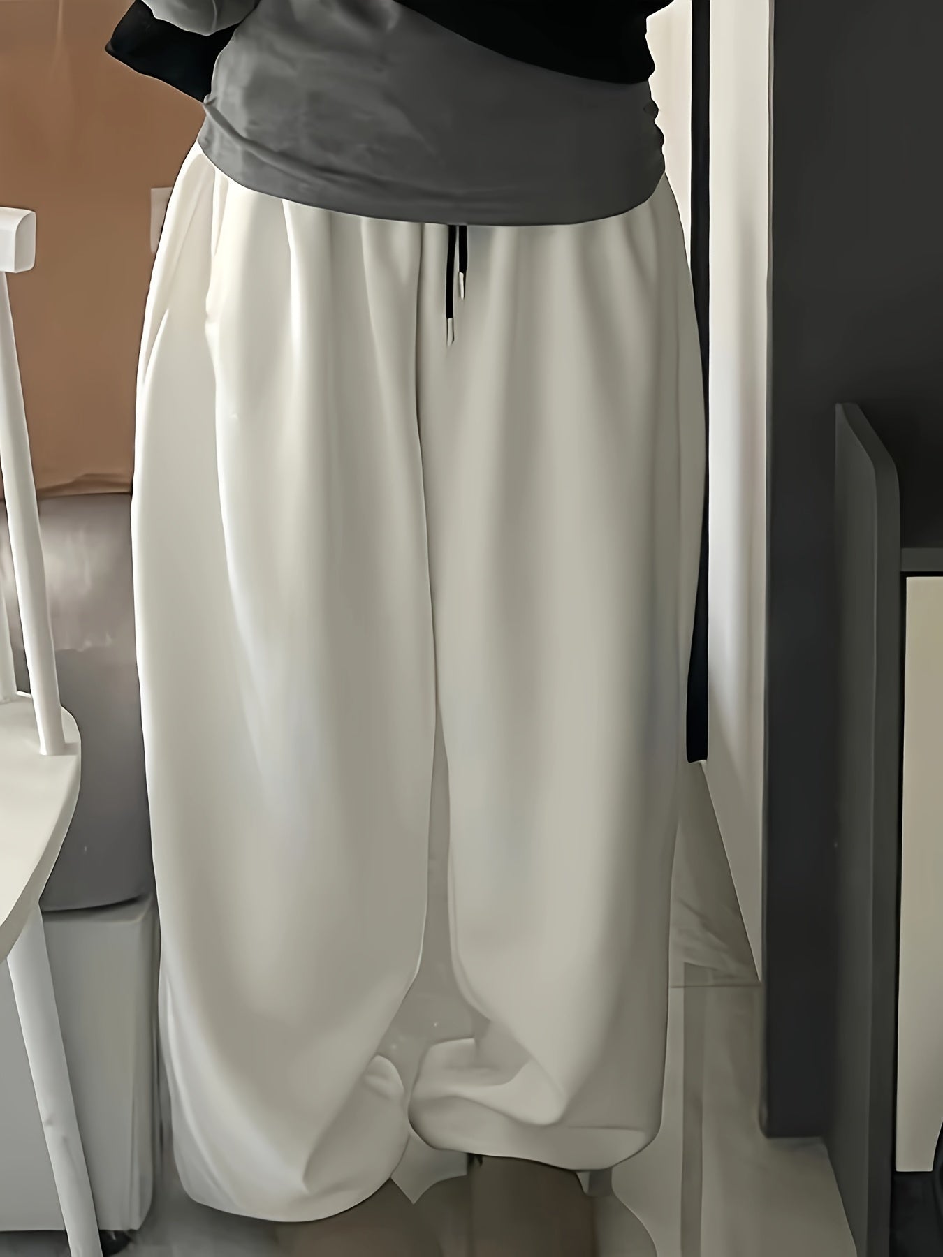 Unisex Wide-Leg Sweatpants – Relaxed Fit – Elastic Waistband with Drawstring – Soft & Comfortable