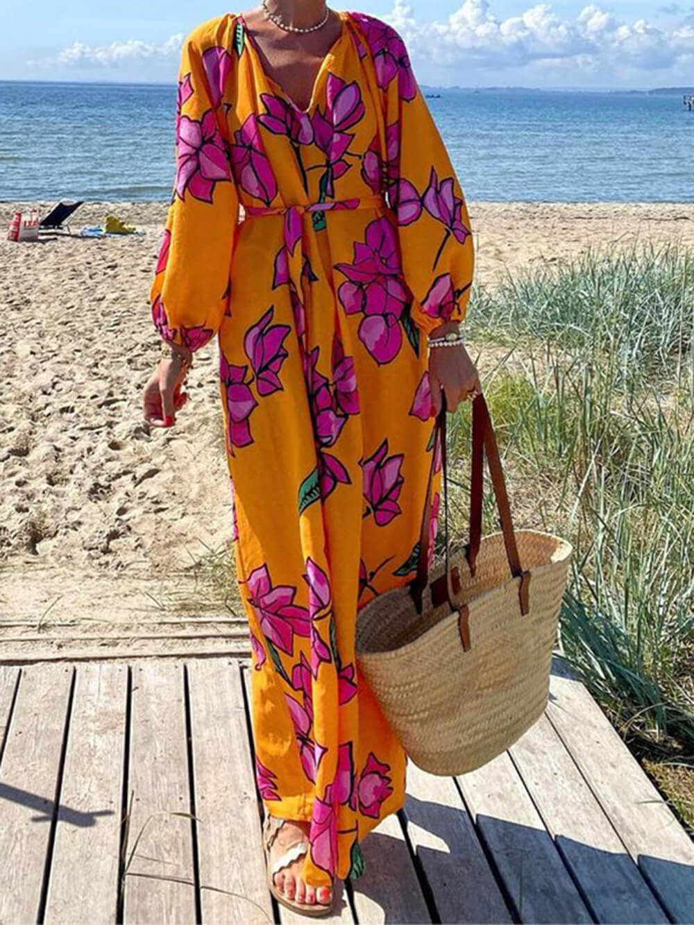 Women’s Maxi Dress – Floral Print – V-Neck – Long Sleeve – Belted Waist – Lightweight