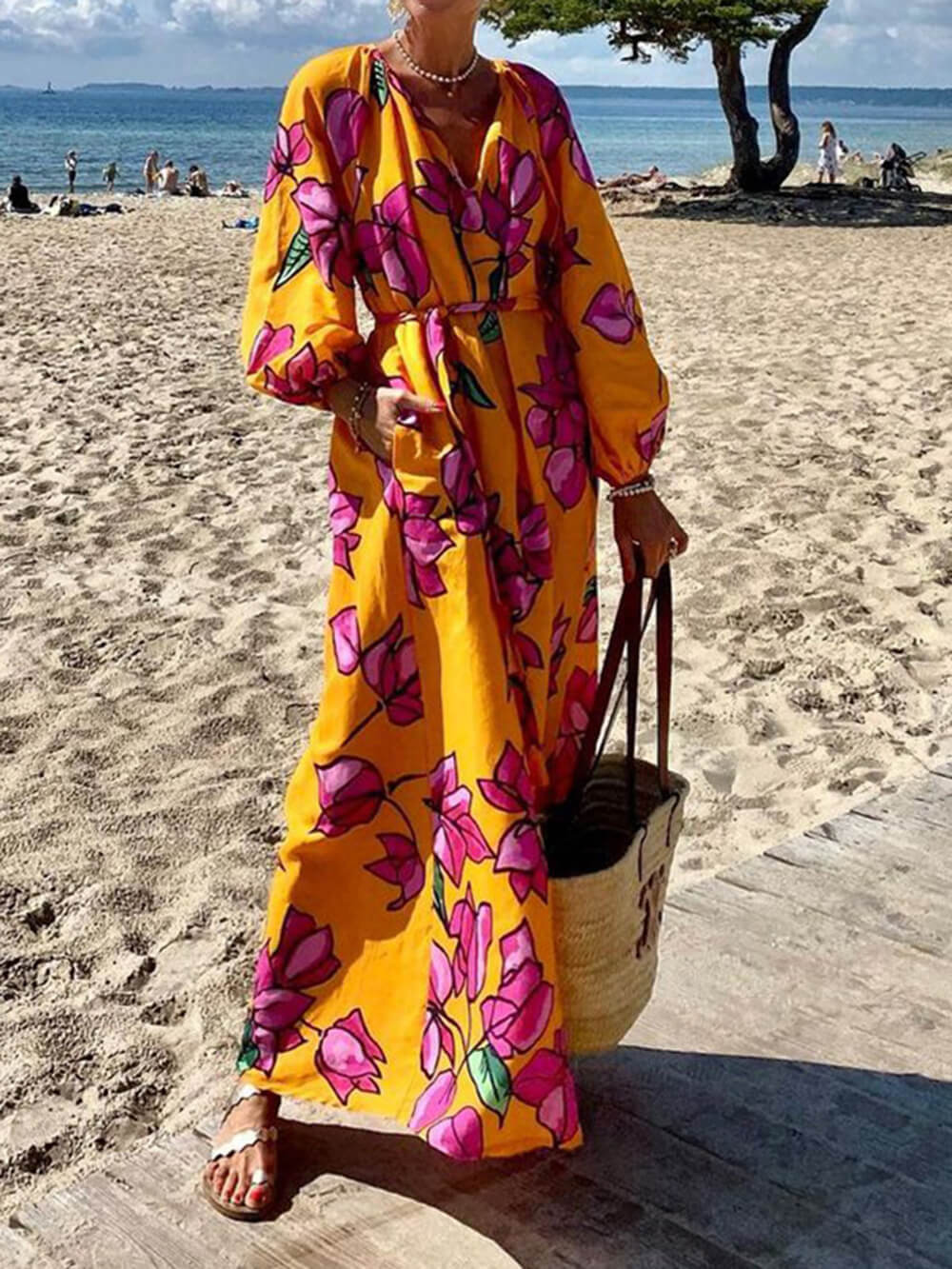Women’s Maxi Dress – Floral Print – V-Neck – Long Sleeve – Belted Waist – Lightweight