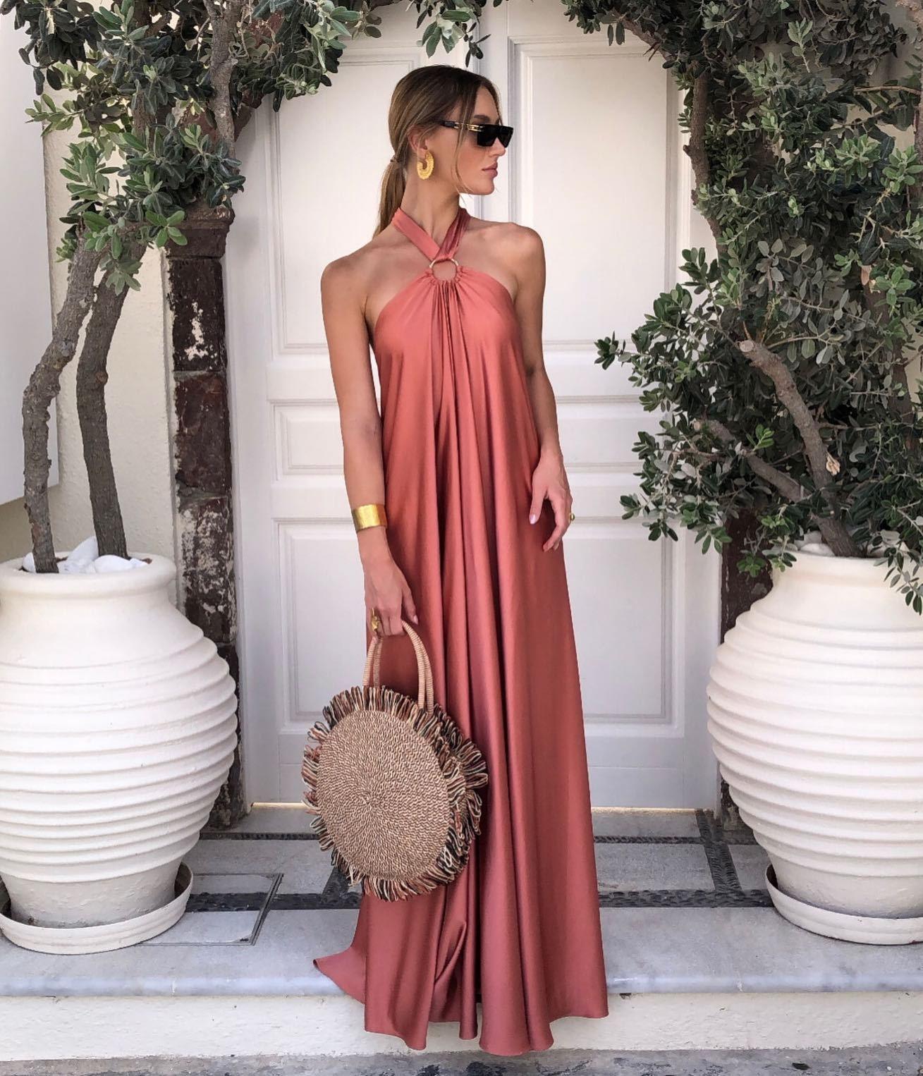 Women’s Maxi Dress – Halter Neck – Elegant Silky Feel – Flowy Formal Fit