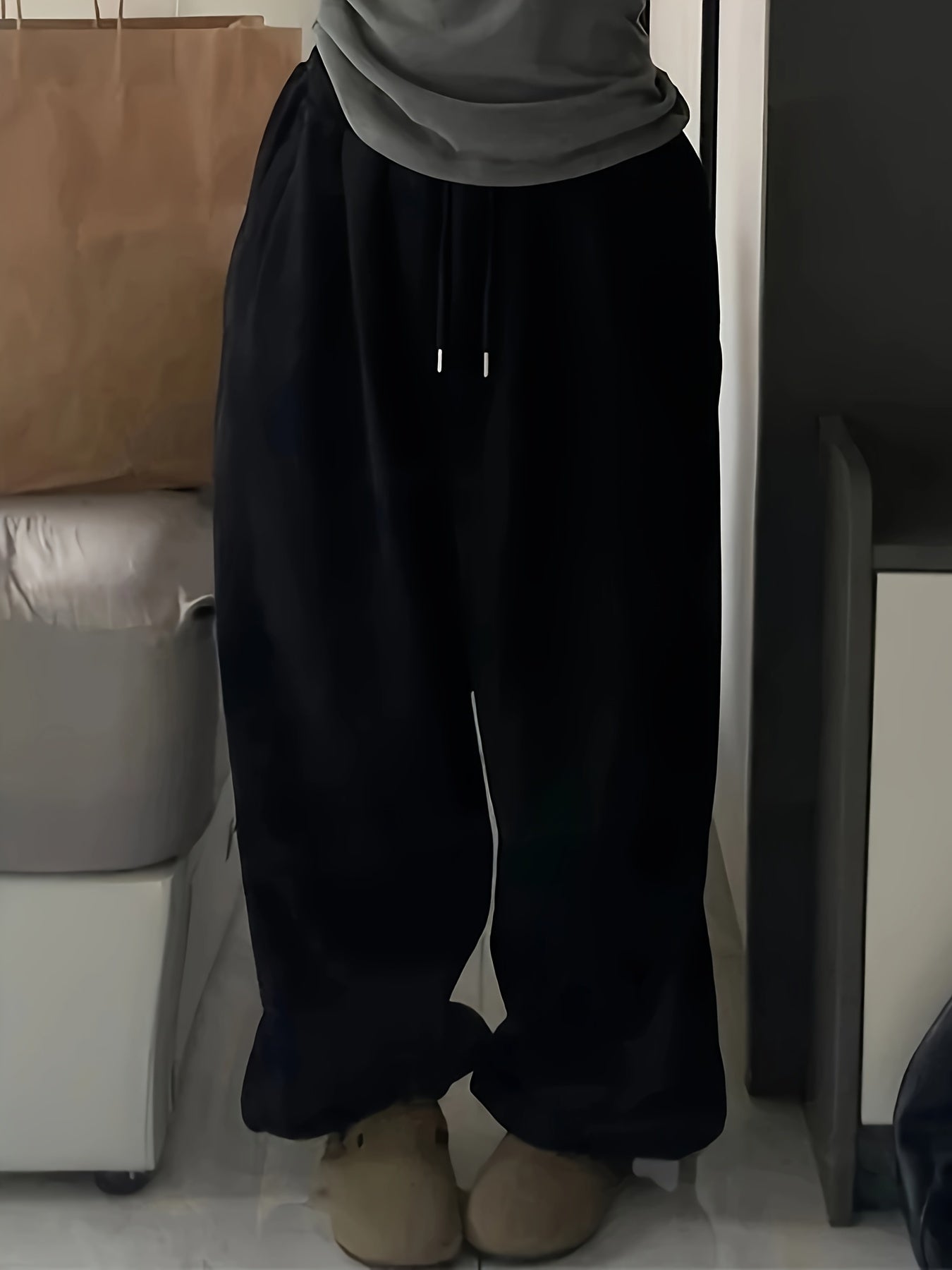 Unisex Wide-Leg Sweatpants – Relaxed Fit – Elastic Waistband with Drawstring – Soft & Comfortable