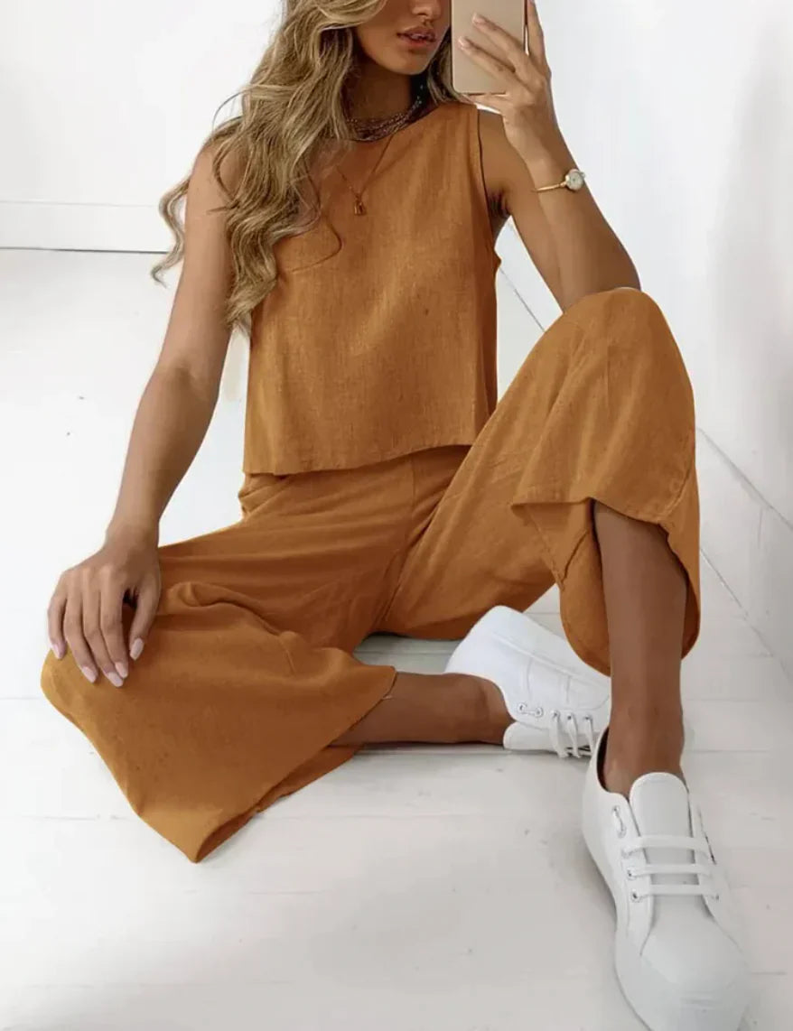 Women's Two-Piece Outfit - Sleeveless Top & Wide-Leg Trousers - Relaxed Fit Casual Wear