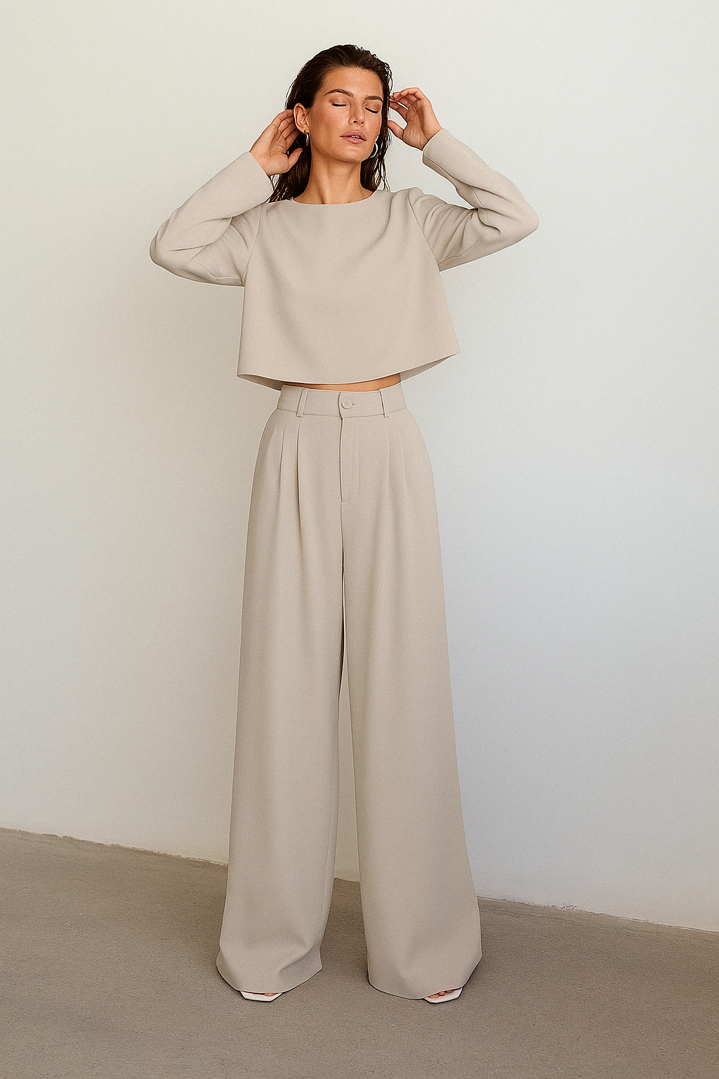Women’s Palazzo Set – Wide-Leg Pleated Trousers – Cropped Long Sleeve Top – Tailored Fit