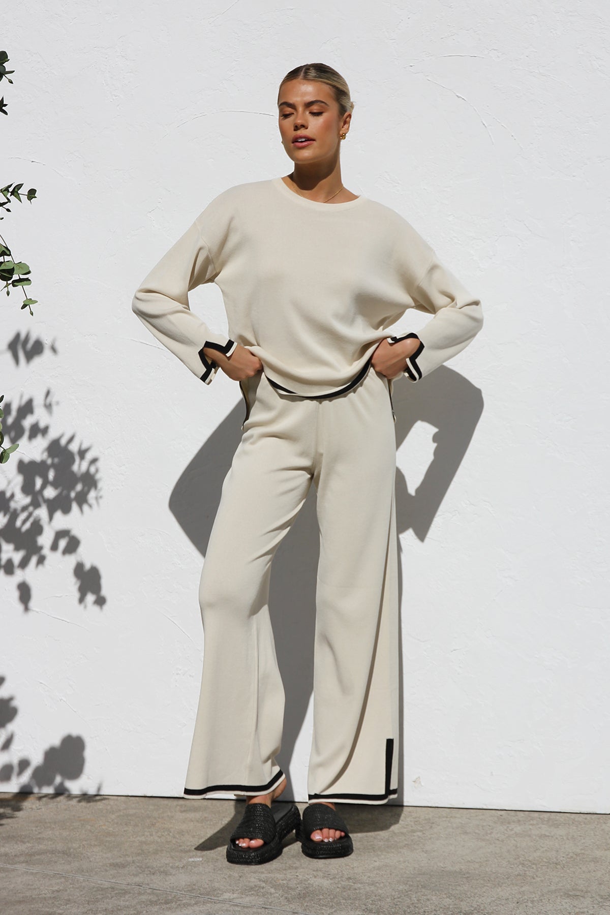 Women’s Lounge Set – Soft Knit – Relaxed Fit – Long Sleeve Top & Straight Leg Pants
