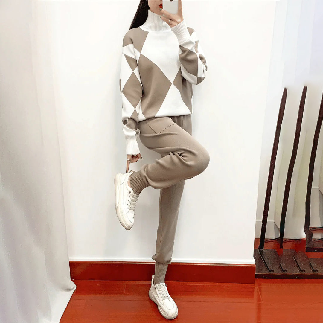 Women’s Knit Lounge Set – Relaxed Fit – Wool Blend – Turtleneck Top & Tapered Bottoms