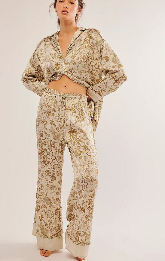 Women’s Pajama Set – Silk – Relaxed Fit – Button-Up Top – Wide-Leg – Printed Design