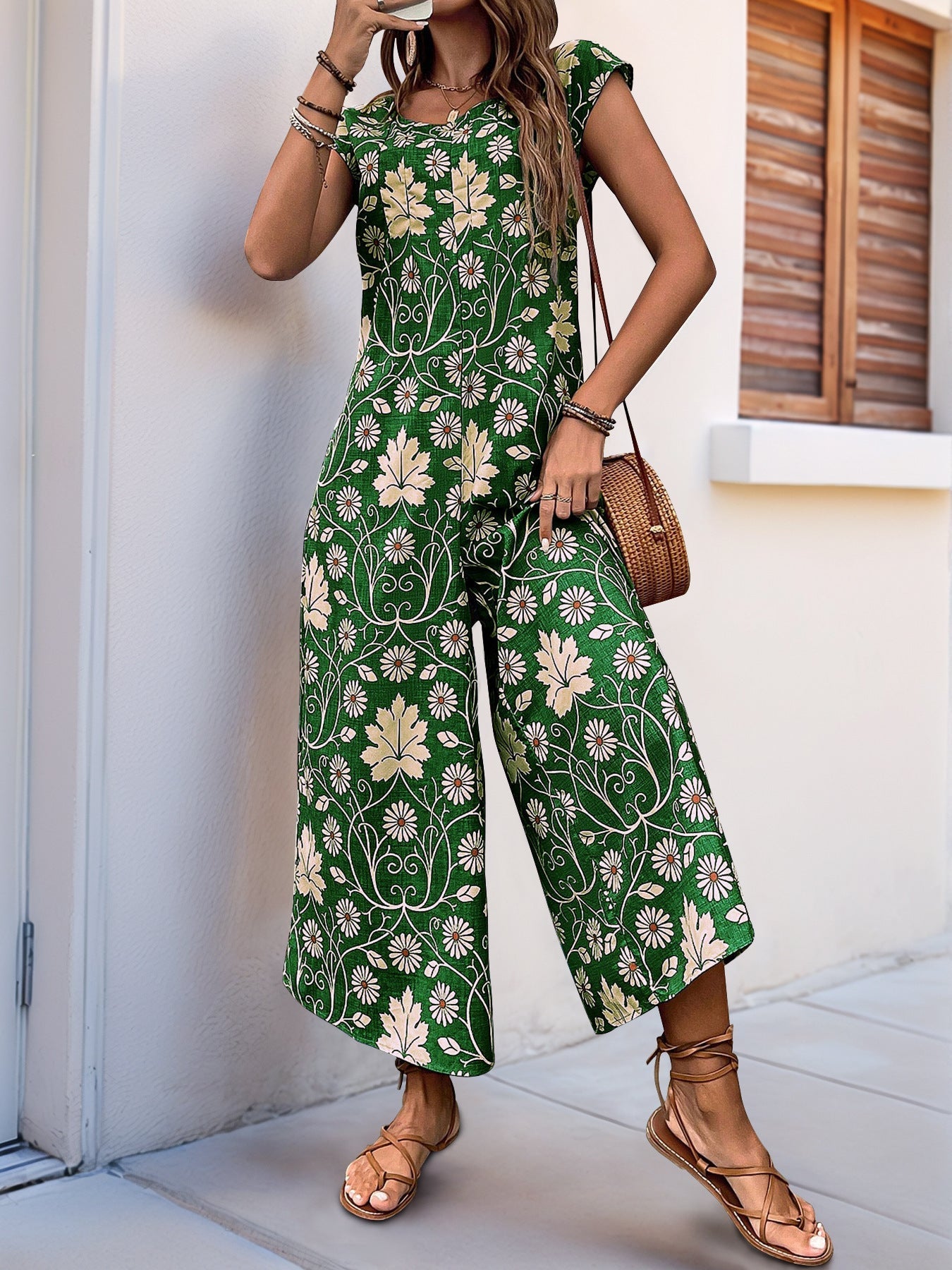 Women’s Jumpsuit – Relaxed Fit – Cotton Blend – Wide Leg – Short Sleeve Floral