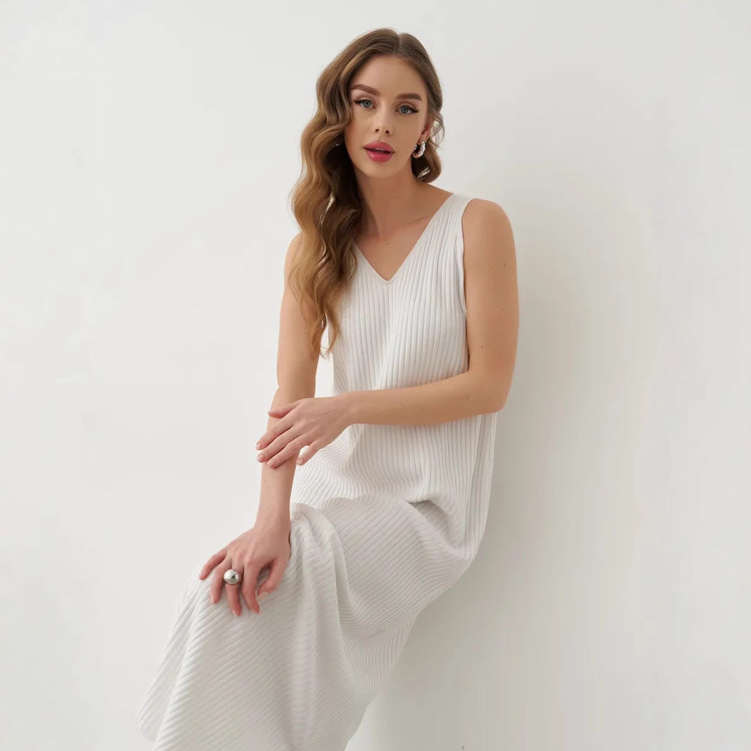 Women’s Maxi Dress – Lightweight Pleated – V-Neck – Relaxed Fit – Spaghetti Straps