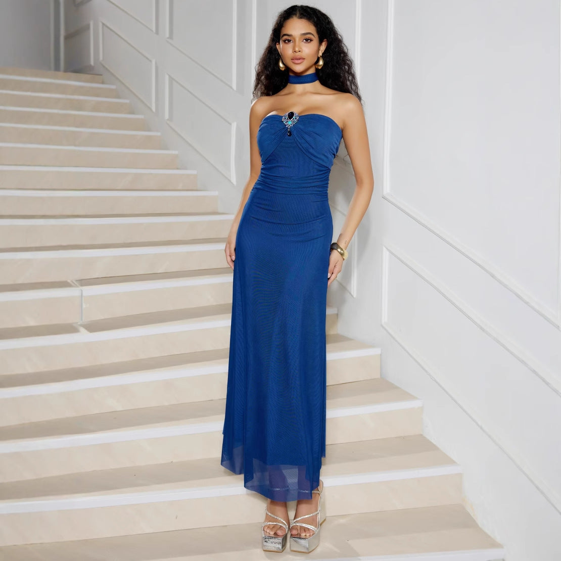 Women’s Evening Gown – Strapless Mesh – Slim Fit – Ruched Bust – Full Length – Choker