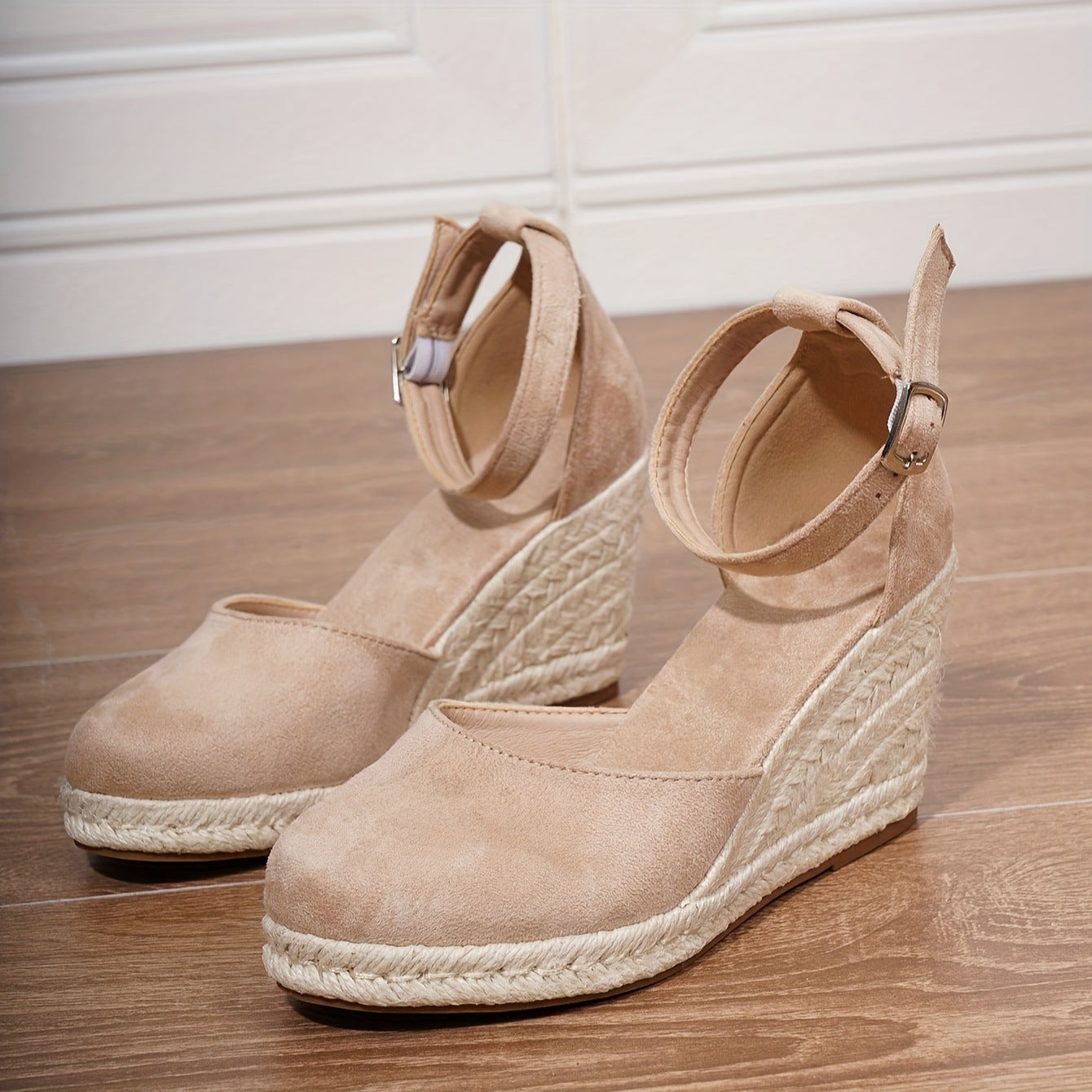 Women's Strappy Flat Sandals – Comfortable and Stylish