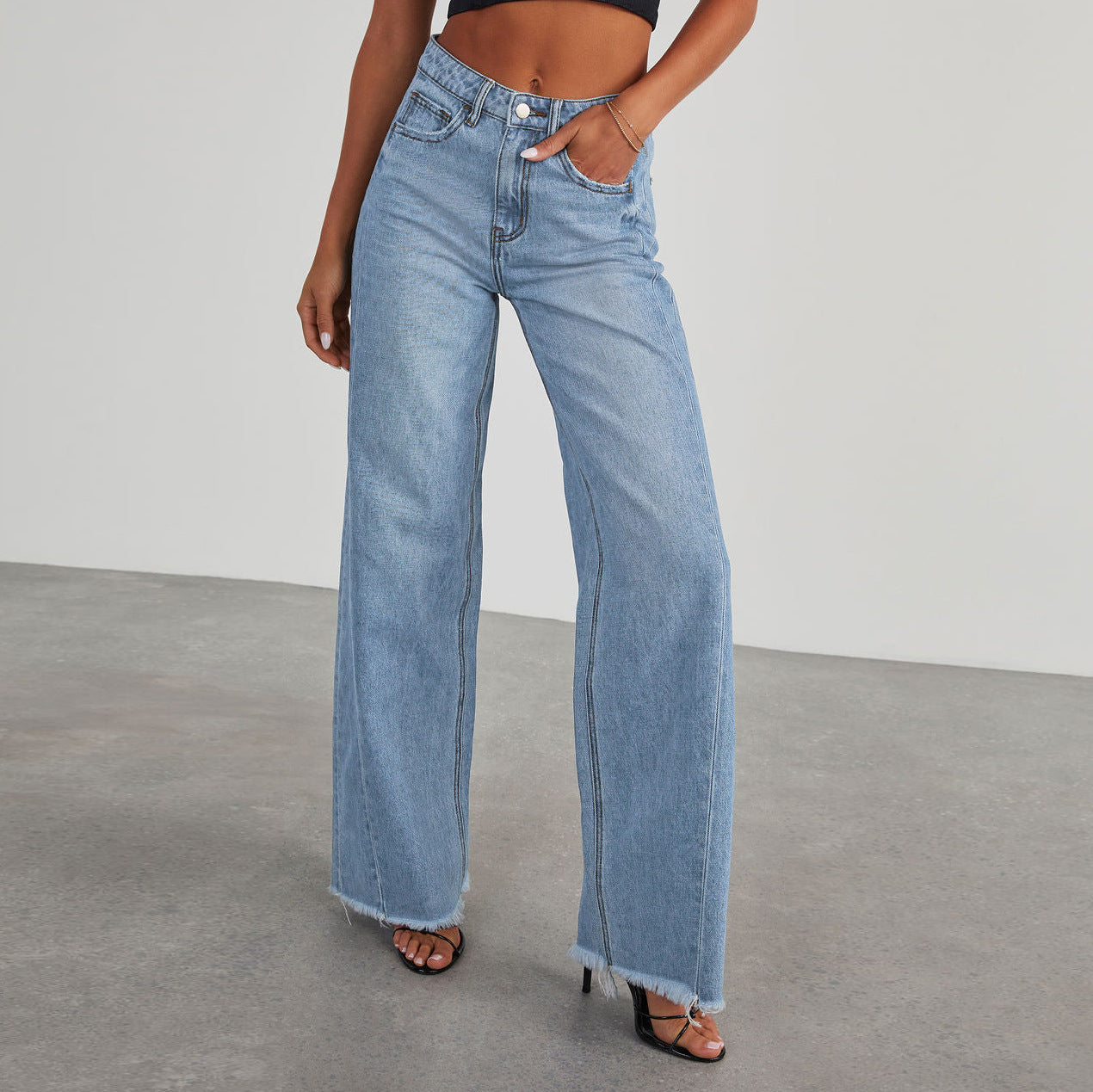 Women’s Wide-Leg Jeans – Sturdy Denim – Relaxed Fit – Raw Hem – Floor-Length Casual Wear