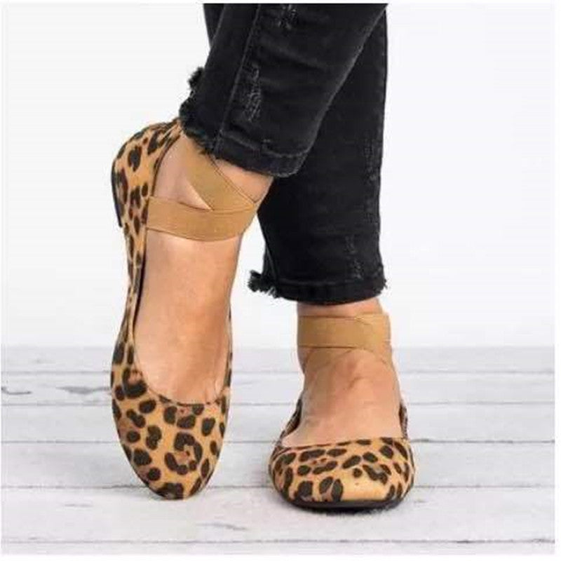 Women’s Ballet Flats – Suede Finish – Elastic Strap – Rounded Toe – Slim Fit
