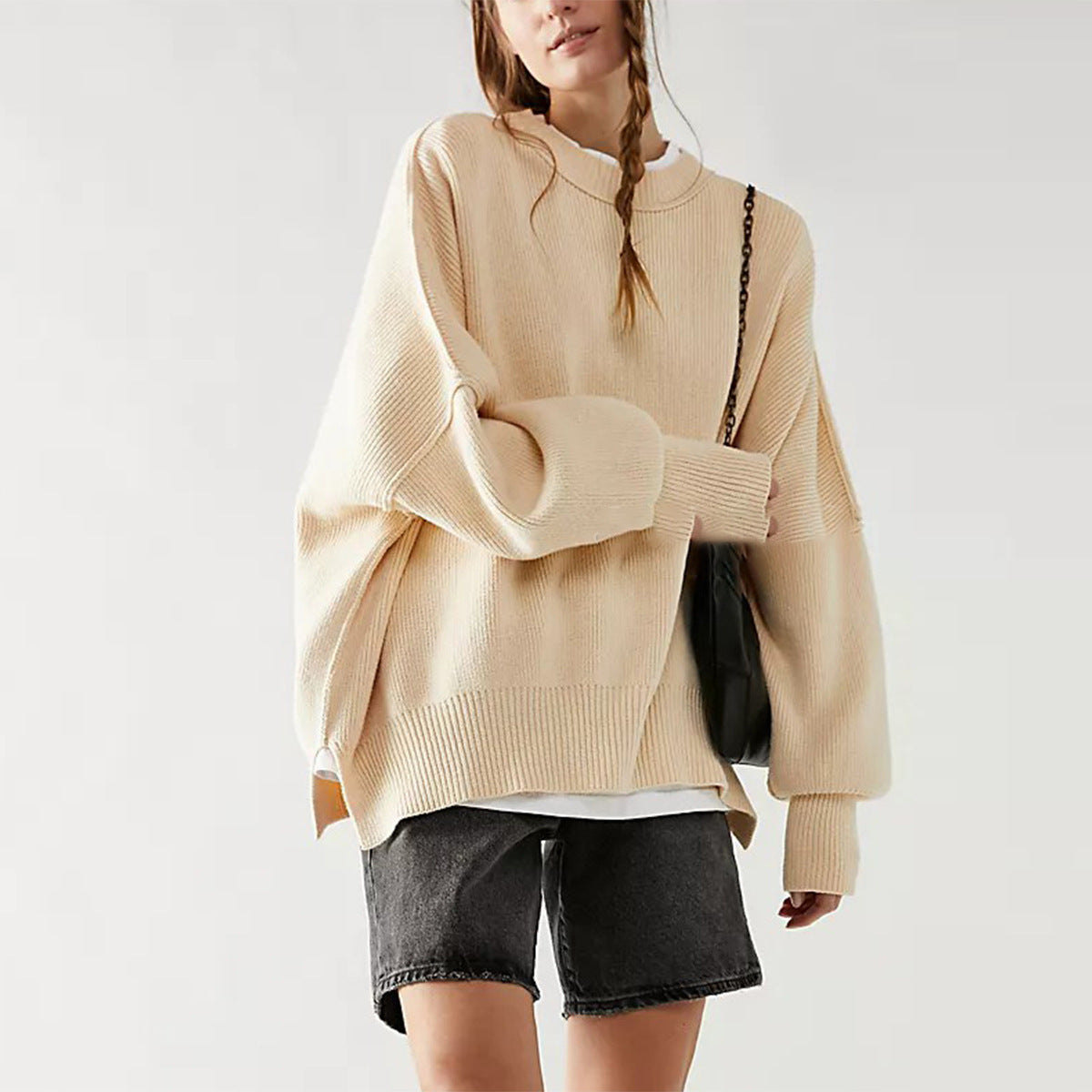 Women’s Pullover Knit Sweater – Oversized Fit – Crew Neck – Long Sleeve – Side Slits