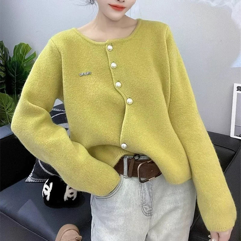 Women’s Knitted Cardigan – Relaxed Fit – Wool Blend – Pearl Button Front – Long Sleeve