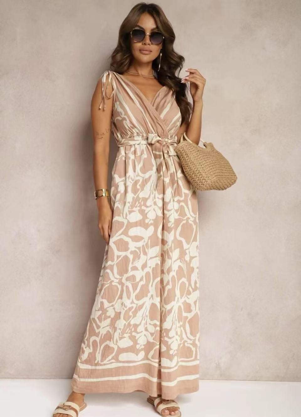 Women’s Jumpsuit – Lightweight Woven Fabric – Sleeveless V-Neck – Tie Waist – Printed Full Length