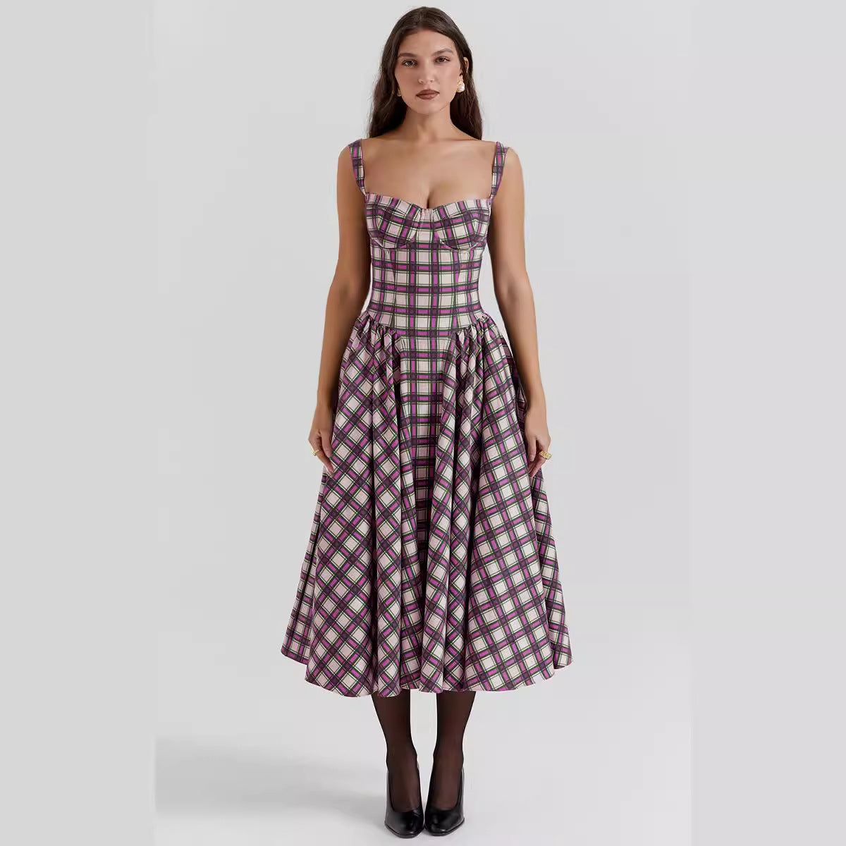 Women’s Maxi Dress – Checkered Pattern – Fitted Bodice – Flowing Skirt – With Pockets