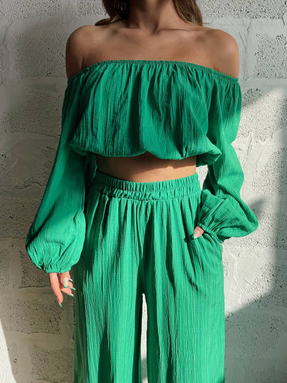 Women’s Two-Piece Set – Off-Shoulder Crop Top – Wide-Leg High-Waist Trousers – Lightweight Fabric