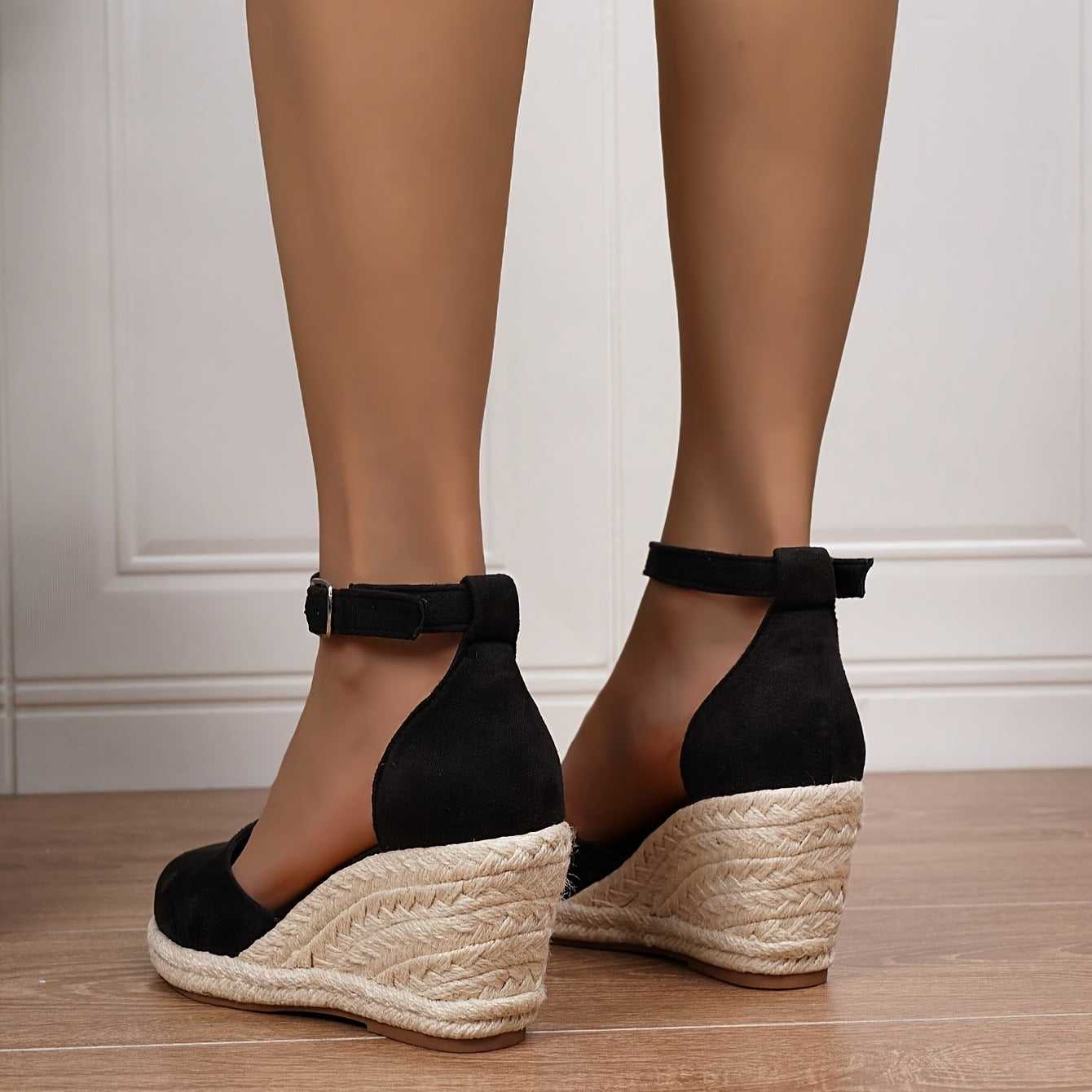 Women's Strappy Flat Sandals – Comfortable and Stylish