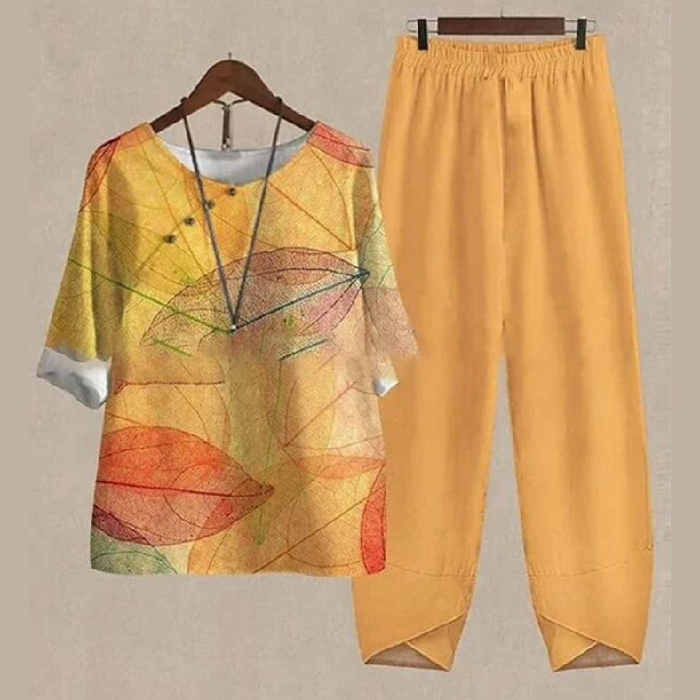 Women’s Two-Piece Set – Relaxed Fit – Breathable Blend – Butterfly Print – Wide-Leg Pants