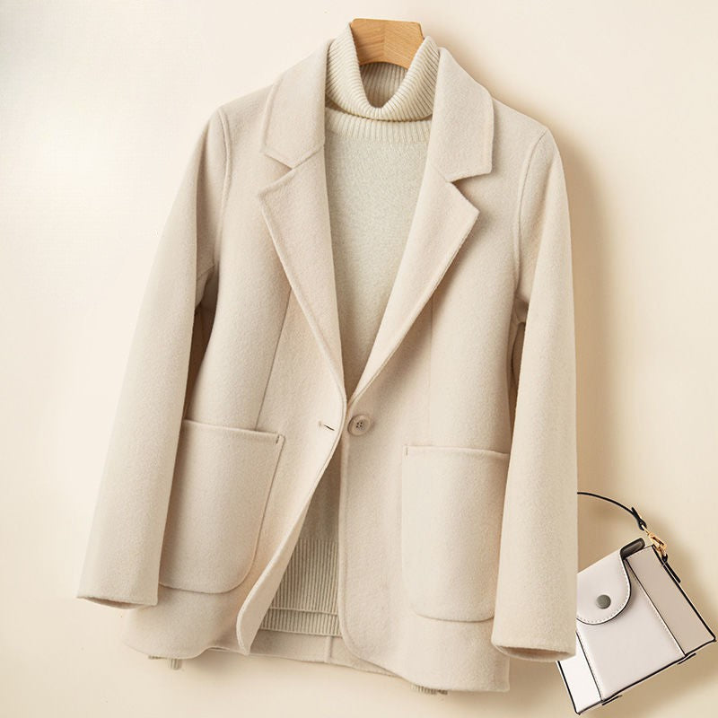 Women’s Wool Coat – Tailored Fit – Notched Lapel – Single Button – Patch Pockets