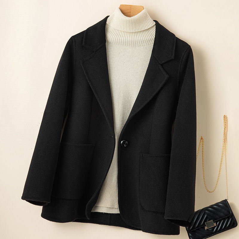 Women’s Wool Coat – Tailored Fit – Notched Lapel – Single Button – Patch Pockets