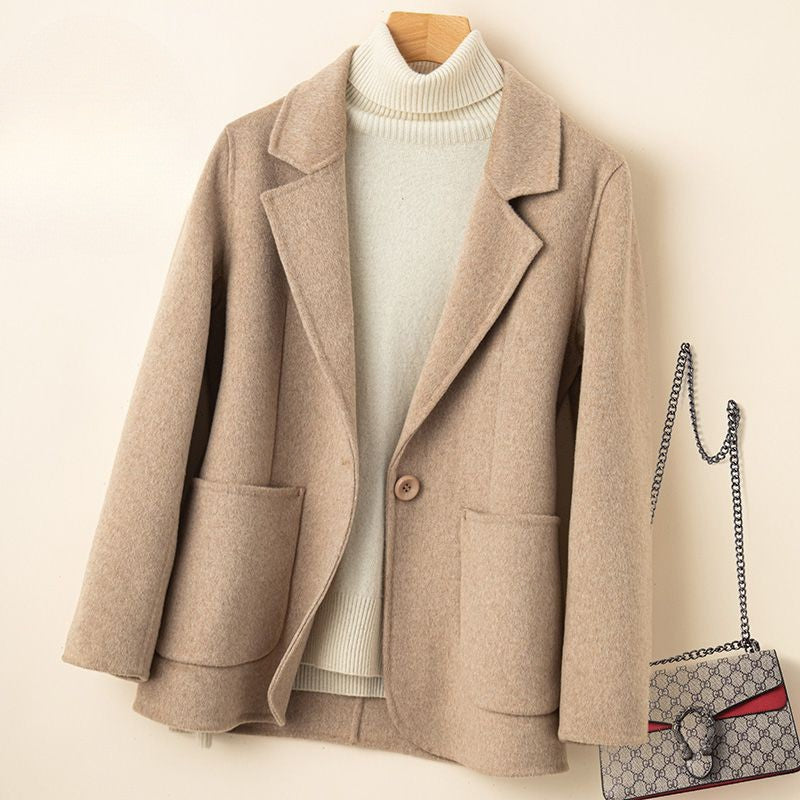 Women’s Wool Coat – Tailored Fit – Notched Lapel – Single Button – Patch Pockets