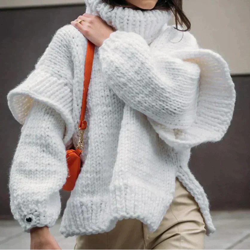 Women’s Turtleneck Sweater – Oversized Fit – Chunky Wool Knit – Ribbed Detailing