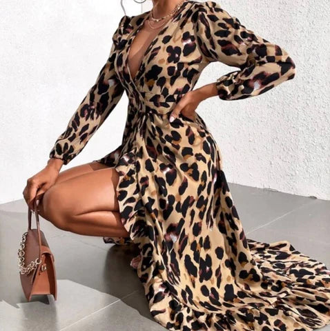 V-neck Dress with Leopard Print | Lightweight Polyester Fabric