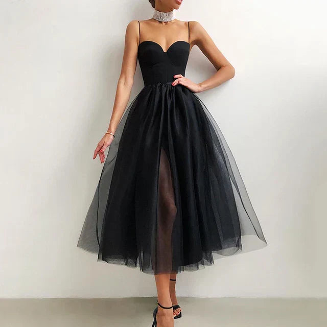 Women’s Evening Dress – Sweetheart Neckline – Spaghetti Straps – A-Line Silhouette