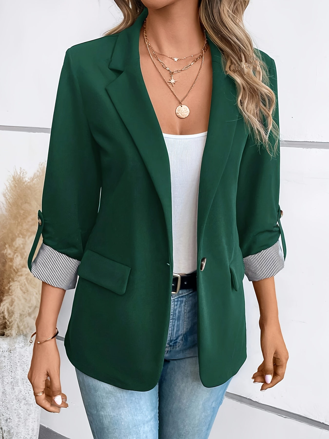 Women’s Blazer – Tailored Fit – Single-Breasted – Notched Lapel – Rolled Sleeve Detail