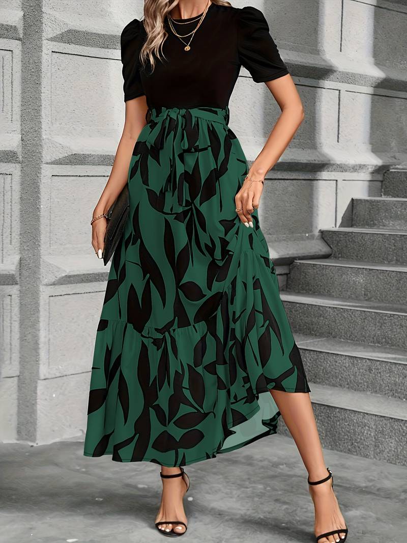 Women's Maxi Dress - Short Sleeve Puff Detail - Cinched Waist - Flowing Flared Skirt
