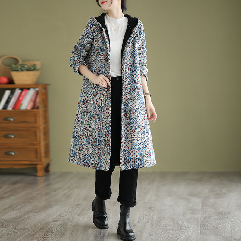 Women’s Trench Coat – Loose Fit – A-Line Silhouette – Hooded – Geometric Pattern
