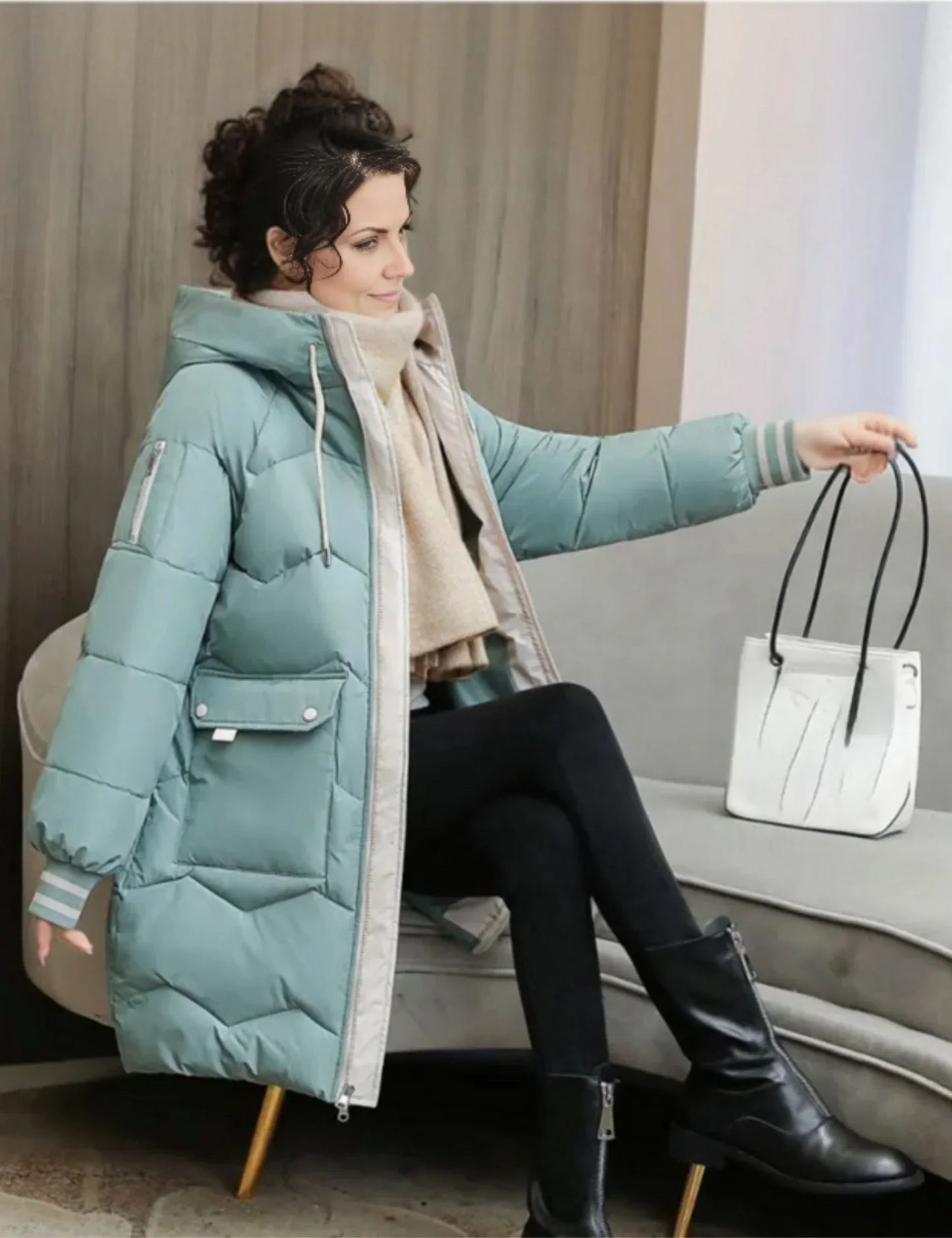Women’s Quilted Jacket – Tailored Fit – Knee Length – Hooded – Ribbed Cuffs – Zip Front
