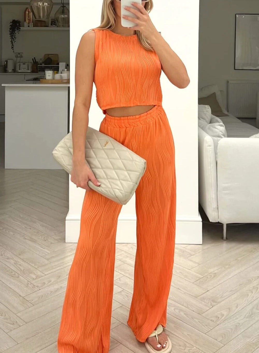 Women’s Two-Piece Set – Ribbed Sleeveless Crop Top – High-Waisted Relaxed Trousers