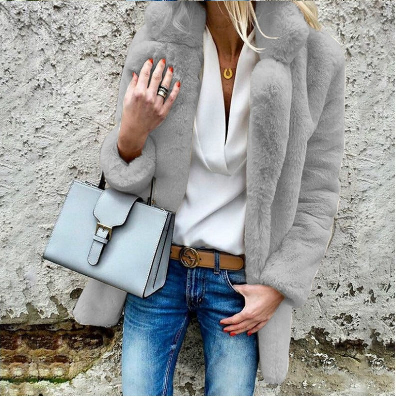 Women’s Faux Fur Coat – Oversized Fit – Fold-Over Collar – Long Sleeve Elegant Layer