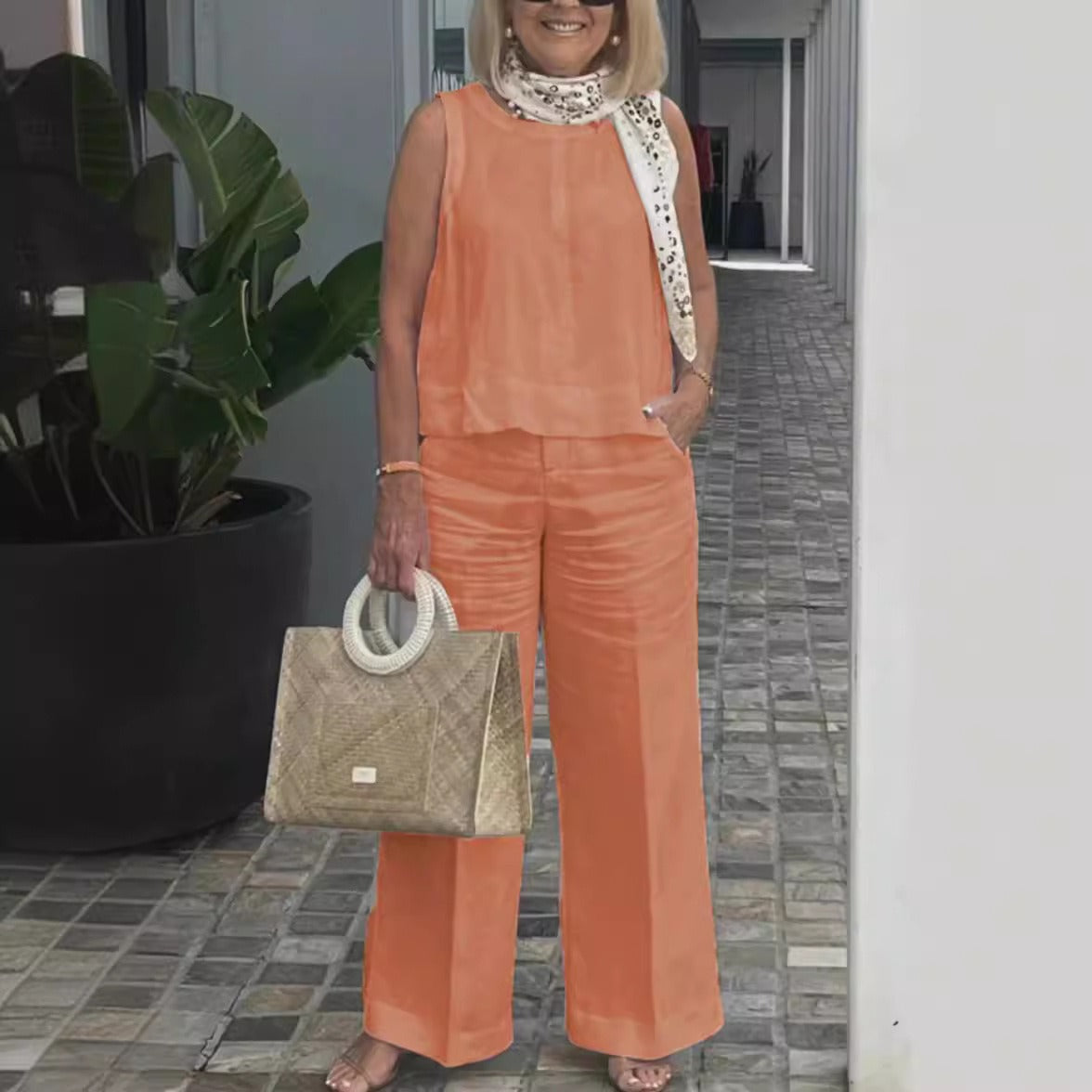 Women’s Two-Piece Set – Relaxed Fit – Cotton Linen – Sleeveless Top – Wide-Leg Trousers