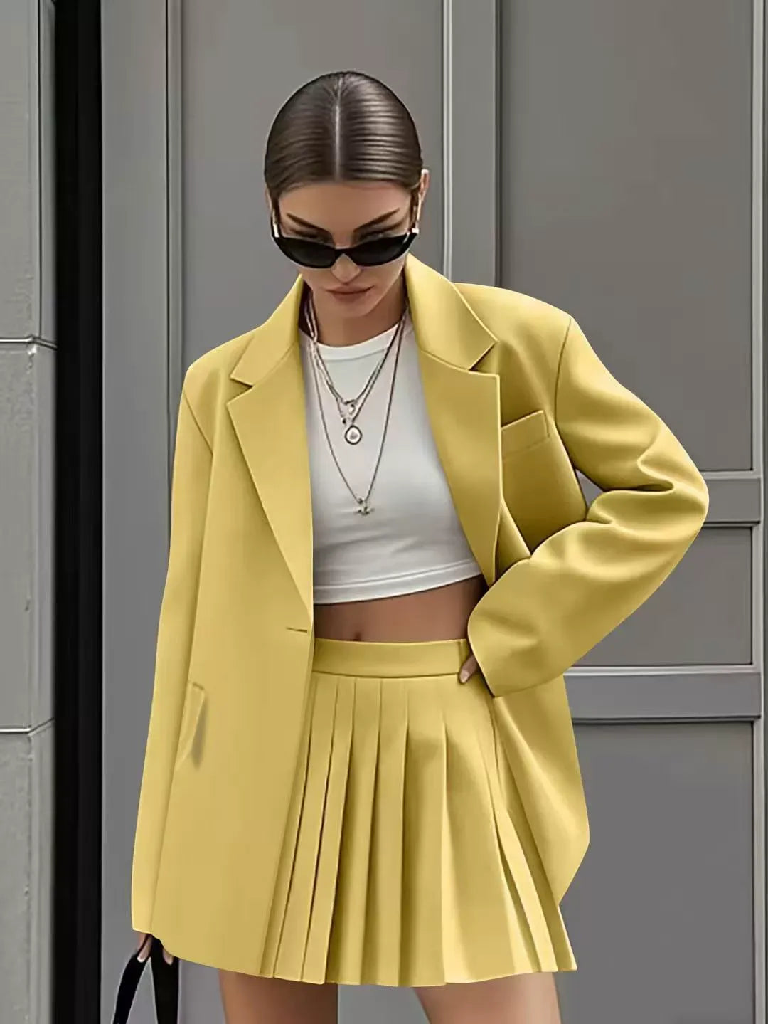 Women’s Skirt Suit Set – Relaxed Fit Blazer – High Waist Pleated Mini Skirt
