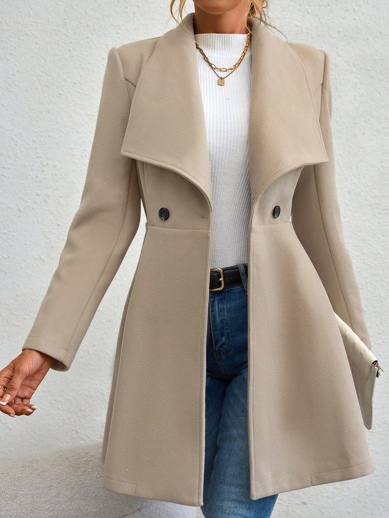 Women’s Wool Coat – Slim Fit – Long Length – Notched Lapel – Tailored Silhouette
