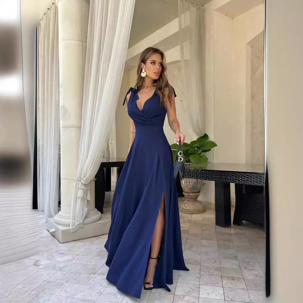 Women’s Evening Dress – Slim Fit – Satin – Plunging Neckline – High Slit