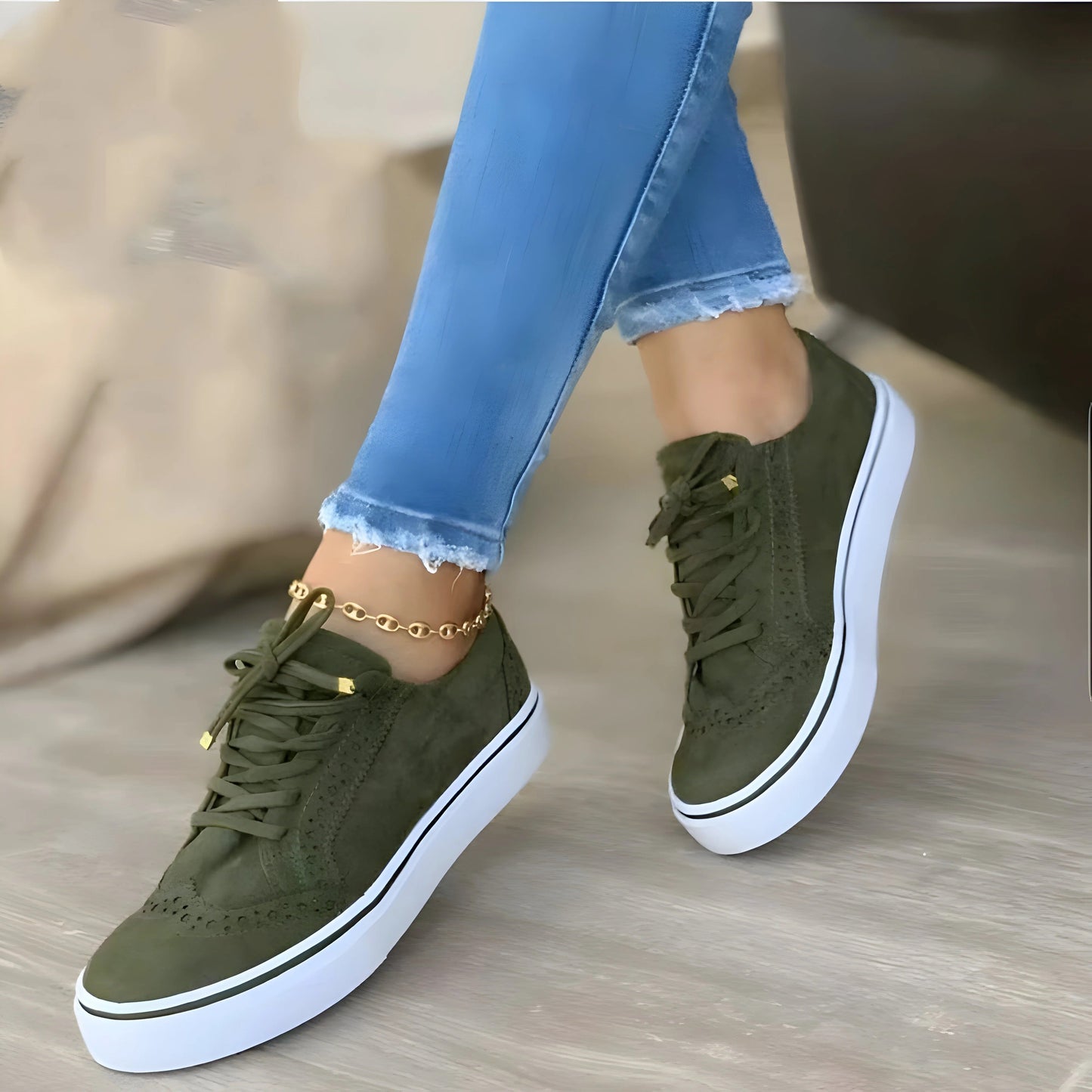 Women’s Sneaker – Supportive Fit – Lace-Up Design – Platform Sole – Casual Comfort