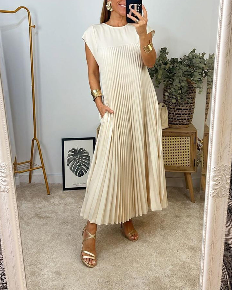Women's Pleated Dress - Flowing Midi/Maxi Length - Round Neck - Cap Sleeves - With Pockets