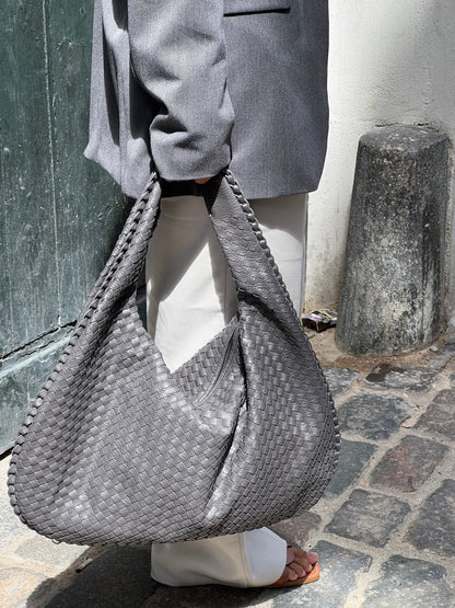 Women’s Tote Bag – Structured Silhouette – Minimalist Daily Carry