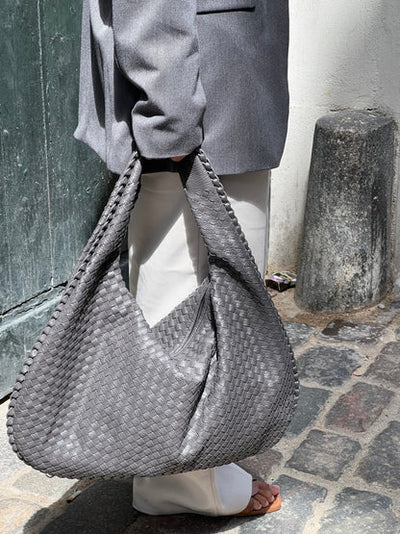 Women’s Tote Bag – Structured Silhouette – Minimalist Daily Carry