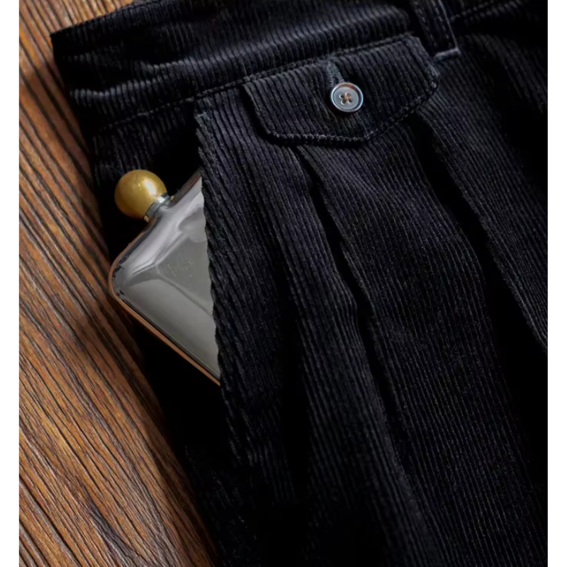 Men's corduroy pants with relaxed fit and high waist