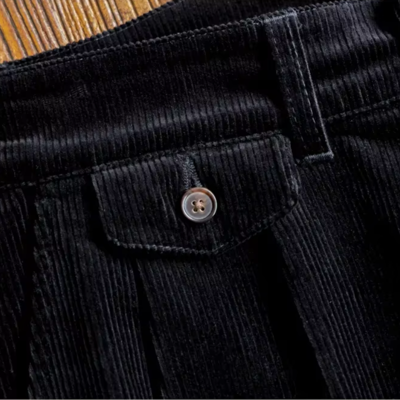 Men's corduroy pants with relaxed fit and high waist