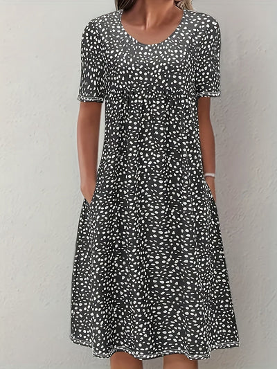 Women's Knee-Length Dress - Short Sleeve - Loose Fit - Rounded Neck - Lightweight Casual Wear
