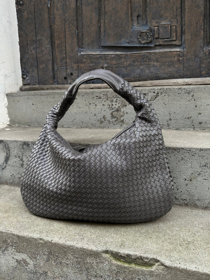 Women’s Tote Bag – Structured Silhouette – Minimalist Daily Carry