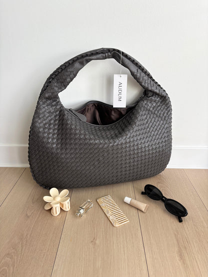 Women’s Tote Bag – Structured Silhouette – Minimalist Daily Carry