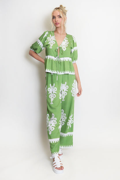 Women's Two-Piece Set – Lightweight Relaxed Fit Tie-Front Top and Wide-Leg Trousers