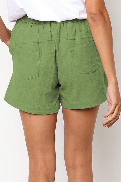 Women's shorts with drawstring waist and slanted pockets